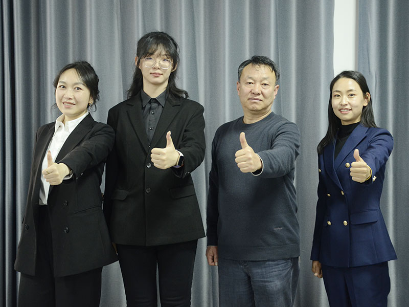 行政业务部律师