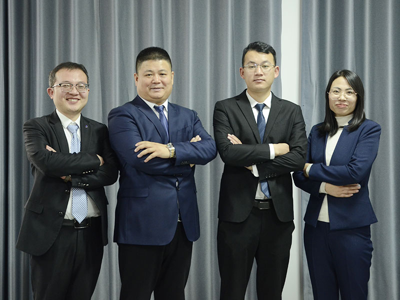 农村法律业务部律师